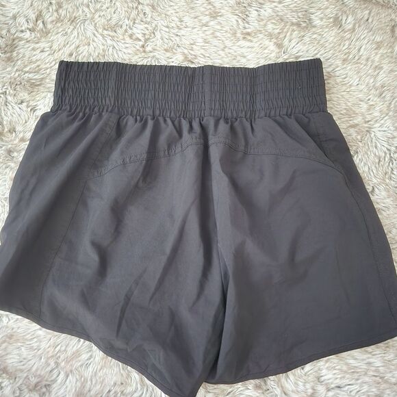 B Women's Lined Athletic Running Shorts Black Size Medium - Picture 5 of 8